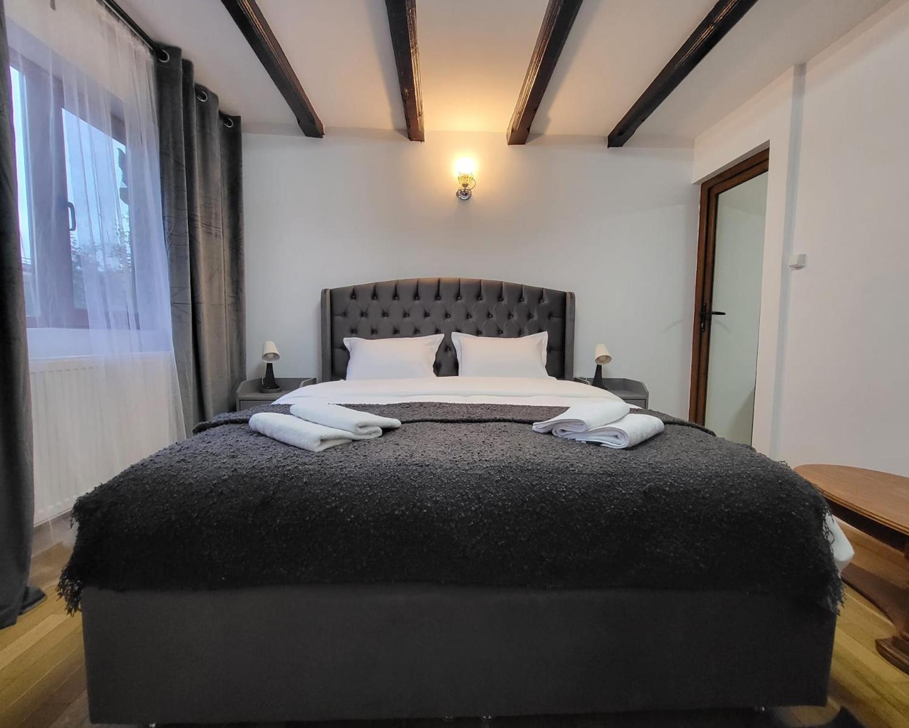 Adac Boutique Hotel Pantelimon Ngoại thất bức ảnh