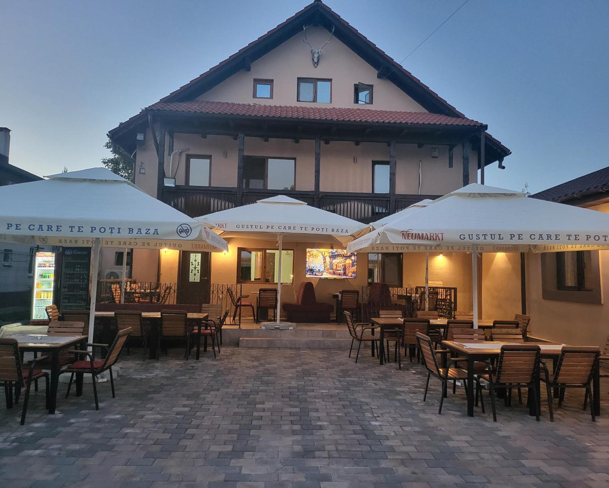 Adac Boutique Hotel Pantelimon Ngoại thất bức ảnh